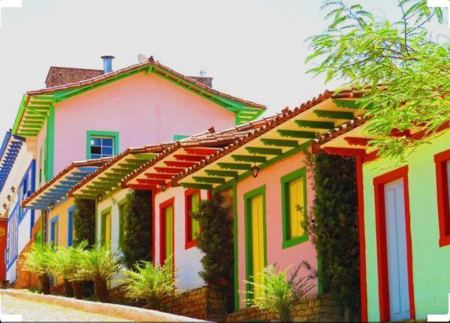 Pousada Vila Mineira Lavras Novas Esterno foto